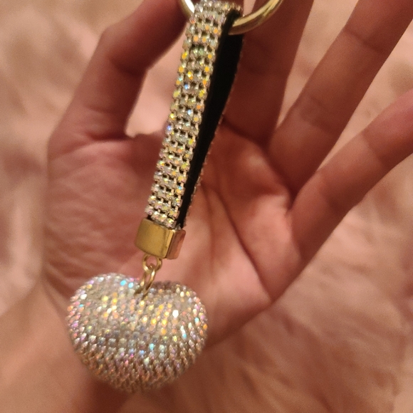 Heart  Keychain - Picture 2 of 4